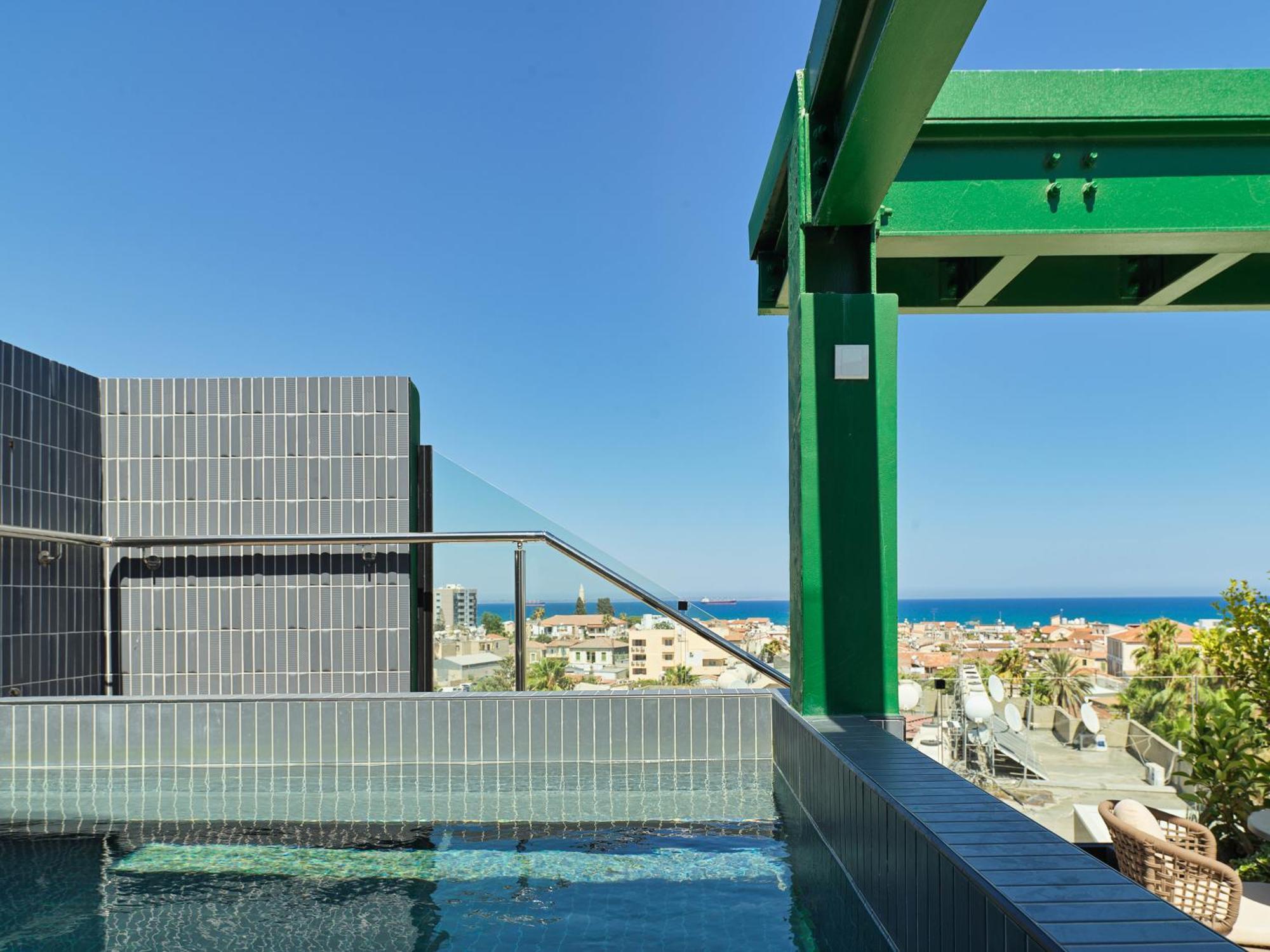 Liv The City Suites Adults Only ลาร์นาคา ภายนอก รูปภาพ